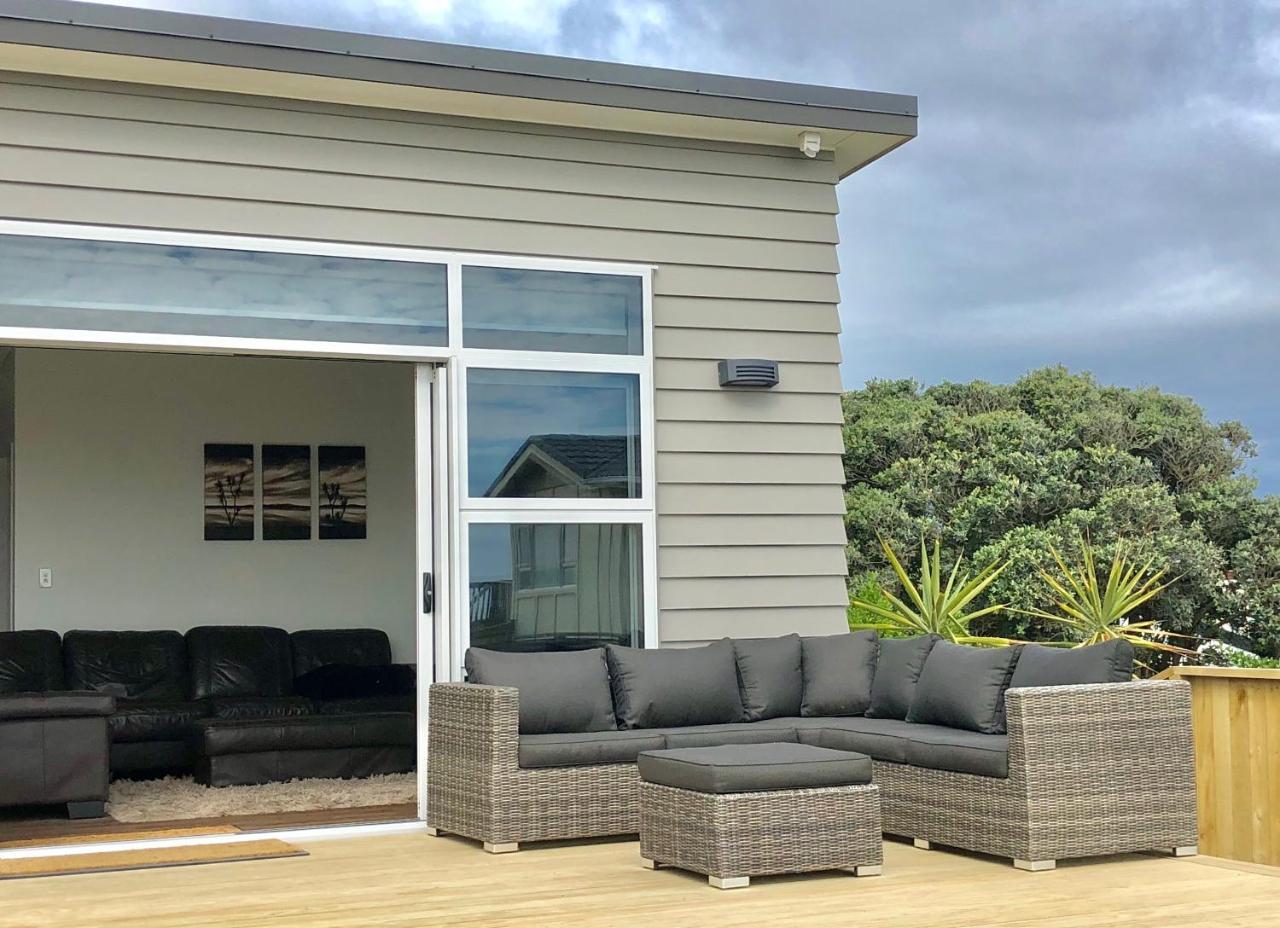 Otaki Beachfront Getaway ภายนอก รูปภาพ